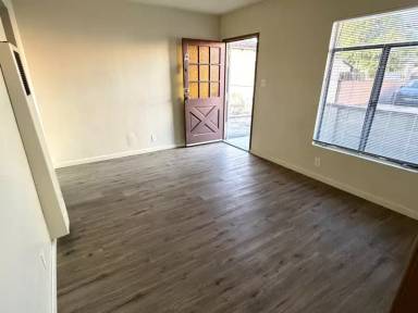 Main picture of 8123 Otis St