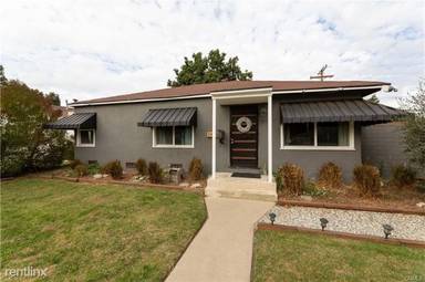 Main picture of 2025 W Wilma Pl