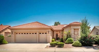 Main picture of 553 W Champagne Dr