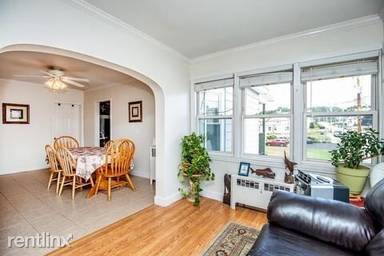 Main picture of 440 Kelley St