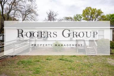 Main picture of 1027 Maple St