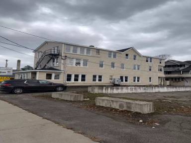 Main picture of 1408 E Main St