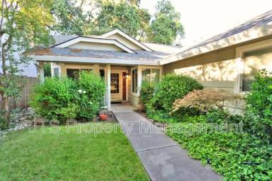 Main picture of 9349 Newington Way