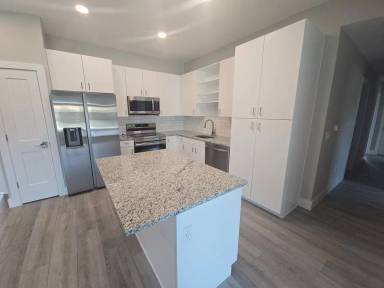 Main picture of 701 Bates Ave SW