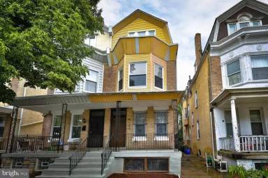 Main picture of 142 W Sharpnack St