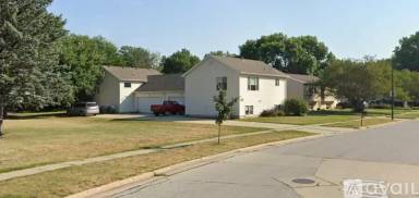 Main picture of 3109 Diamond St