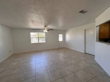 Main picture of 4405 Stallion Dr