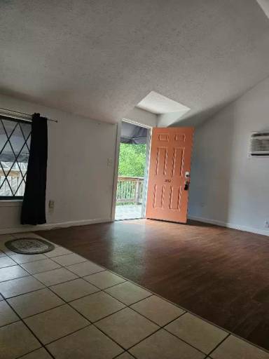 Main picture of 237 Main St