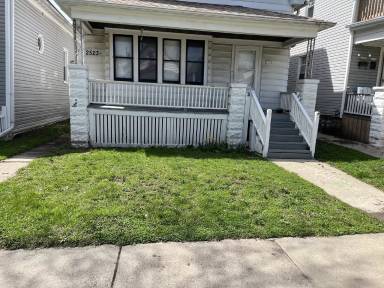 Main picture of 2523 S 12th St