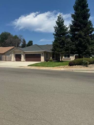 Main picture of 1390 Empress Ln