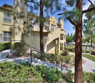 Main picture of 2075 Lakeridge Cir