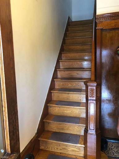 Main picture of 1083 71st St