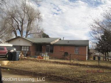 Main picture of 2718 S Youngs Blvd