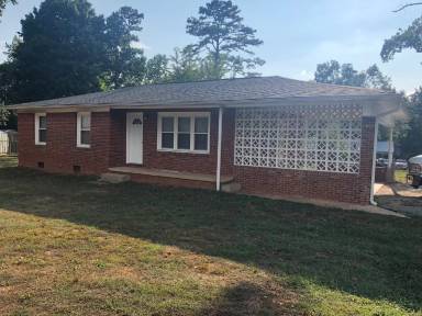 Main picture of 108 Sharon Dr