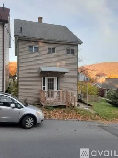 Main picture of 420 S 8th St