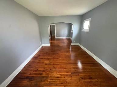 Main picture of 13 N Hartnett Ave