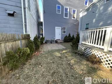 Main picture of 93 Bridge St