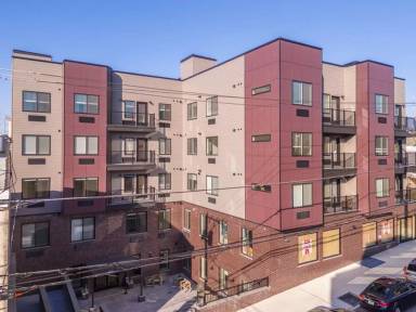 Main picture of 4550 Mitchell St