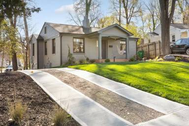 Main picture of 1901 S Mint St