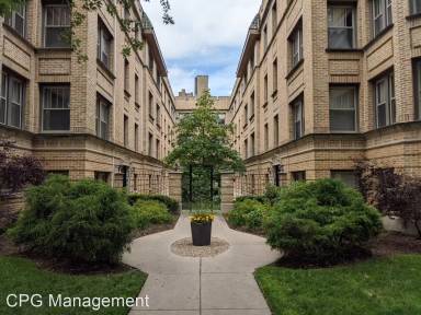 Main picture of 1366 W Greenleaf Ave