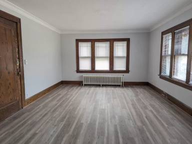 Main picture of 1331 Evelyn St