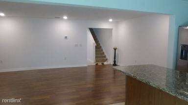 Main picture of 3810 Exeter Ln