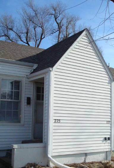 Main picture of 225 Baker St