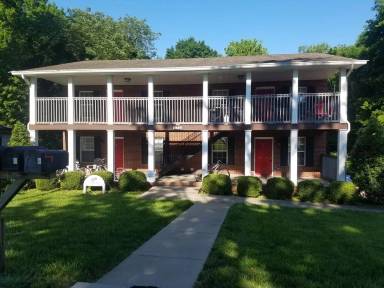 Main picture of 636 Robb Ave