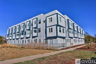 Main picture of 3101 W 47th Ave