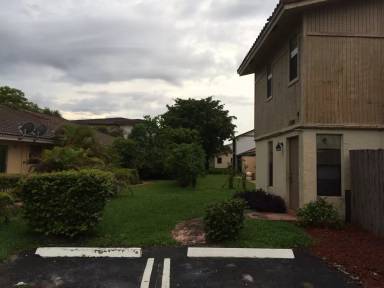 Main picture of 11500-11508 44 St