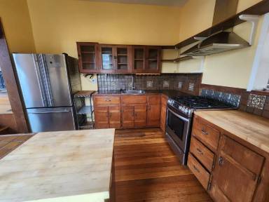 Main picture of 88 Lundys Ln