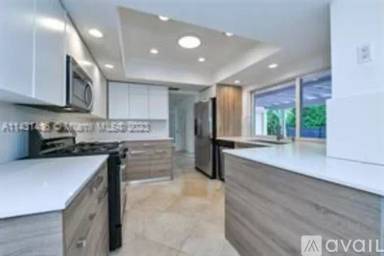 Main picture of 2210 NE 207 St