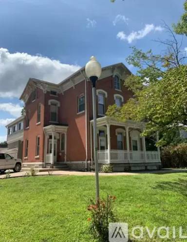 Main picture of 1610 Vermont St