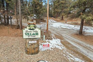 Main picture of 422 S Middlefork Rd