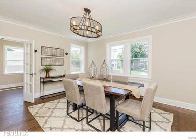 Main picture of 7488 Stanford Ave