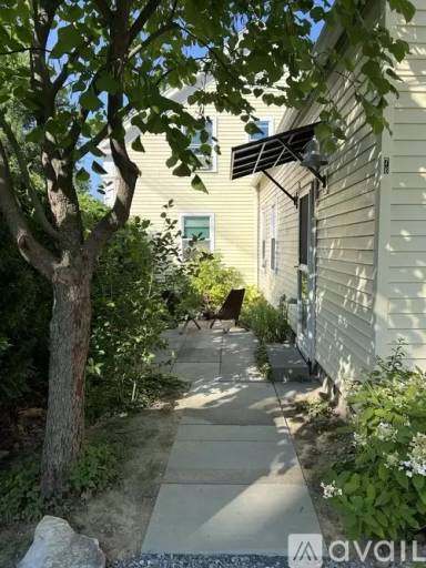 Main picture of 76 School St