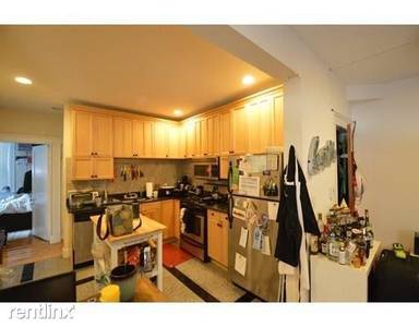 Main picture of 69 Babcock St