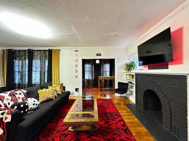Main picture of 3874 Summit Park Rd