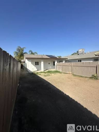 Main picture of 315 W Los Angeles Ave