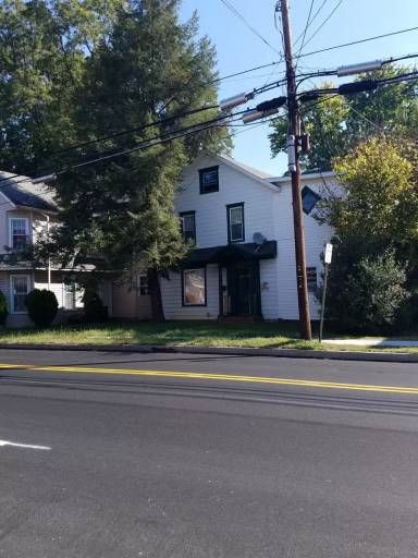 Main picture of 227 N Main St