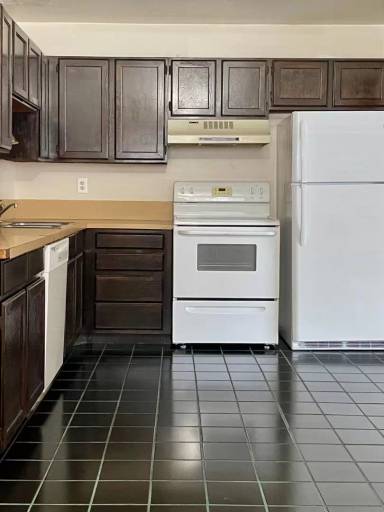 Main picture of 469 E 800 N