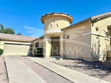 Main picture of 852 E Runaway Bay Pl