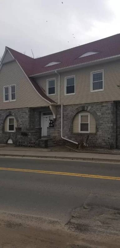 Main picture of 85 Grove St
