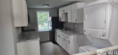 Main picture of 730 Broadway