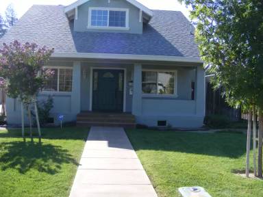 Main picture of 301 N Palm St