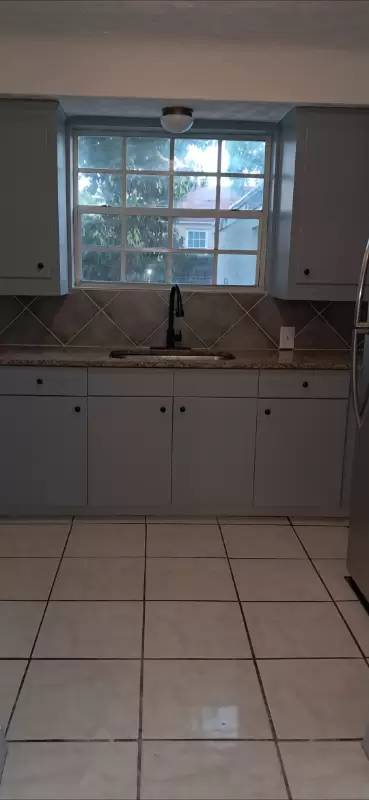 Main picture of 833 36th St
