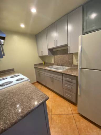 Main picture of 727 Harris Ct