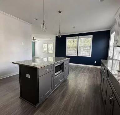 Main picture of 2714 Pleasant Ave