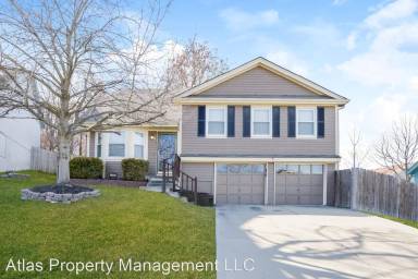 Main picture of 6230 N Hickory Ct