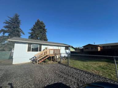 Main picture of 135 2nd St